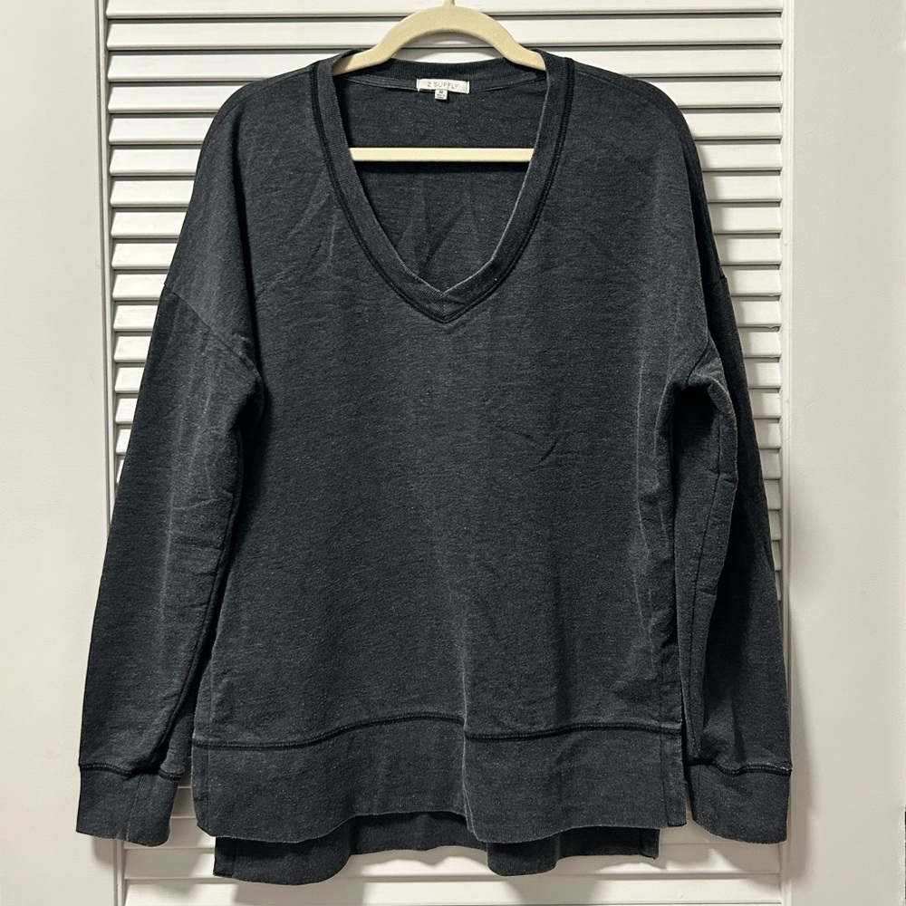 Z-Supply Modern V-Neck Weekender